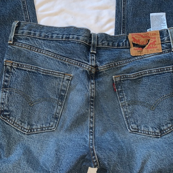Gently Loved Levi’s Mens Jeans - Picture 8 of 9